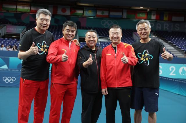 巴黎奥运会丨乒乓球——女团：中国队夺冠XxjpseC007626_20240811_MVPFN0A001.jpg